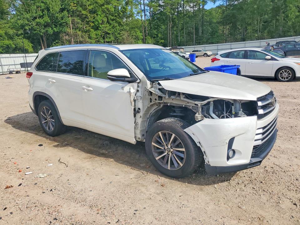 2017 Toyota Highlander xle