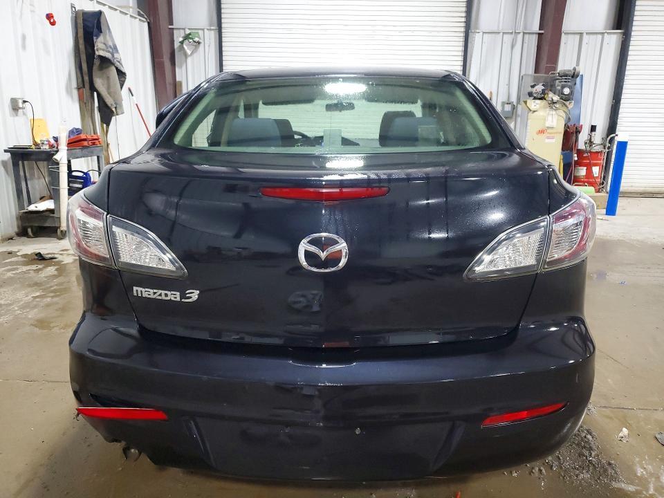 2013 Mazda 3 I