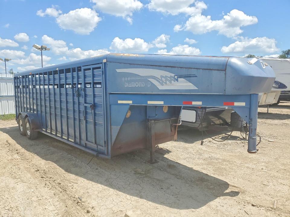1997 Diamond D Livestock Trailer