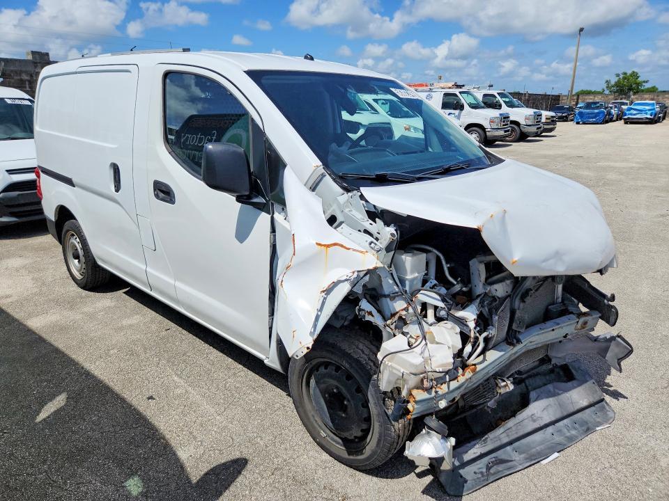 2015 Nissan NV200 S