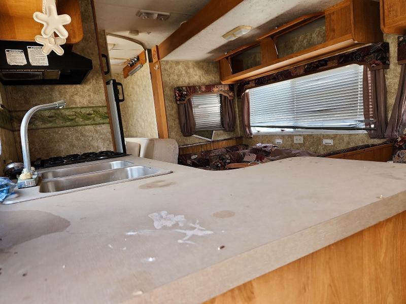 2006 Coachmen Camper