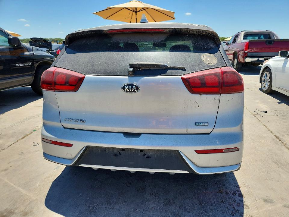 2017 KIA Niro fe