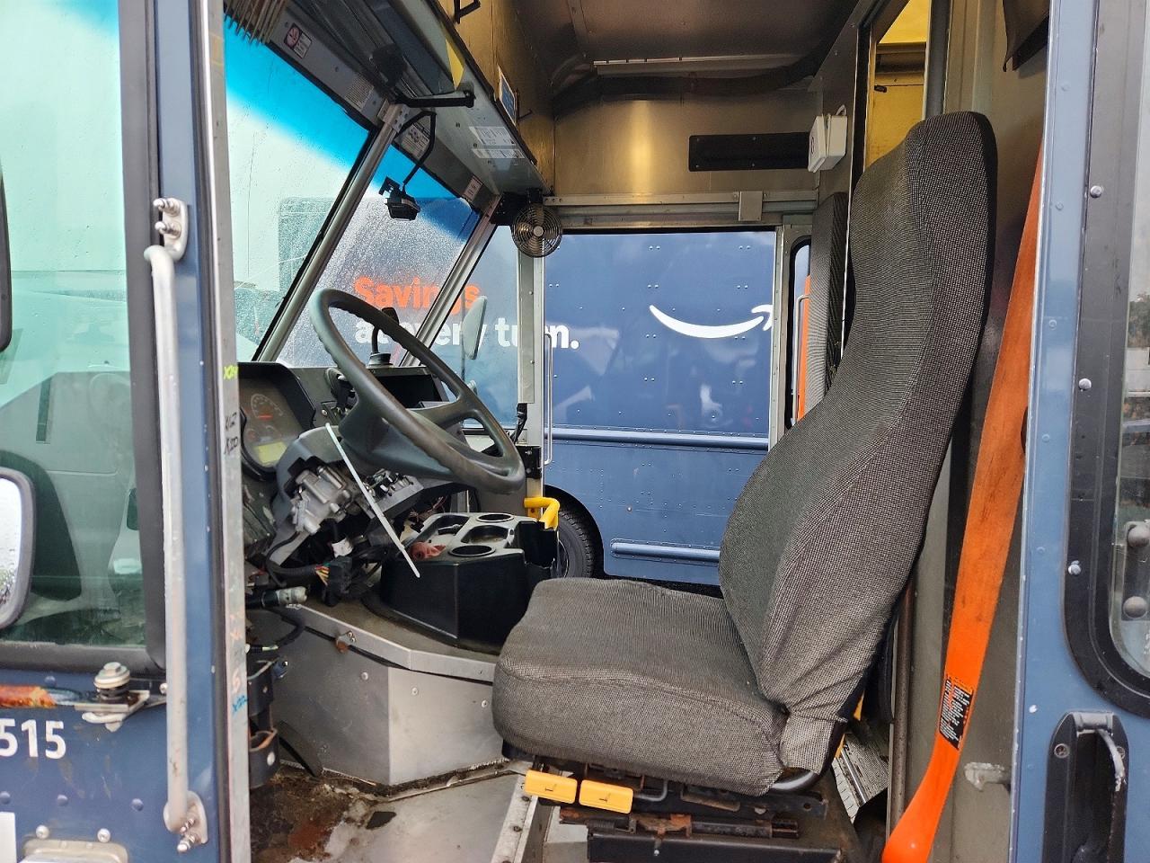2021 Freightliner MT45G Chassis Delivery Truck