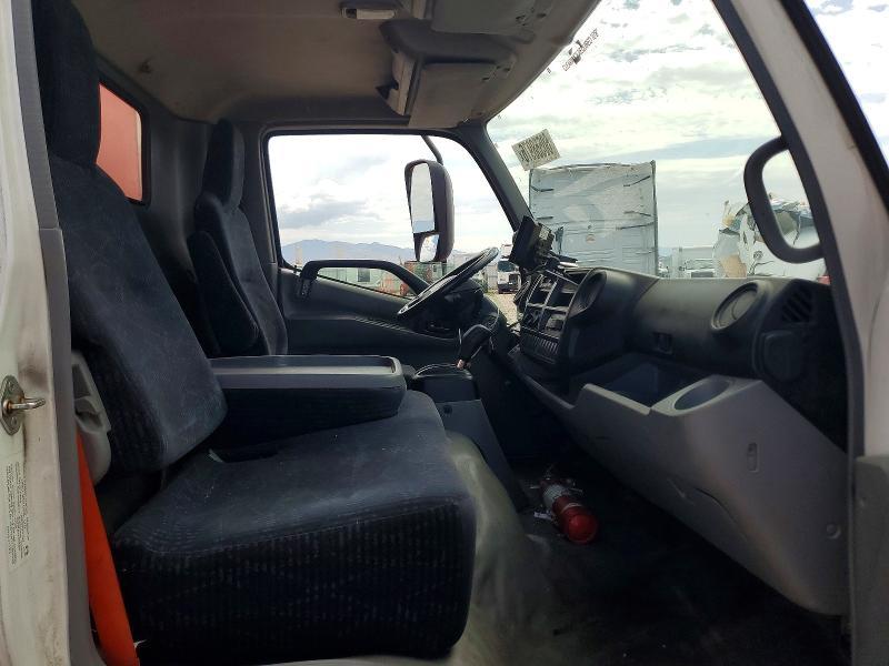 2018 Hino 195 BOX Truck