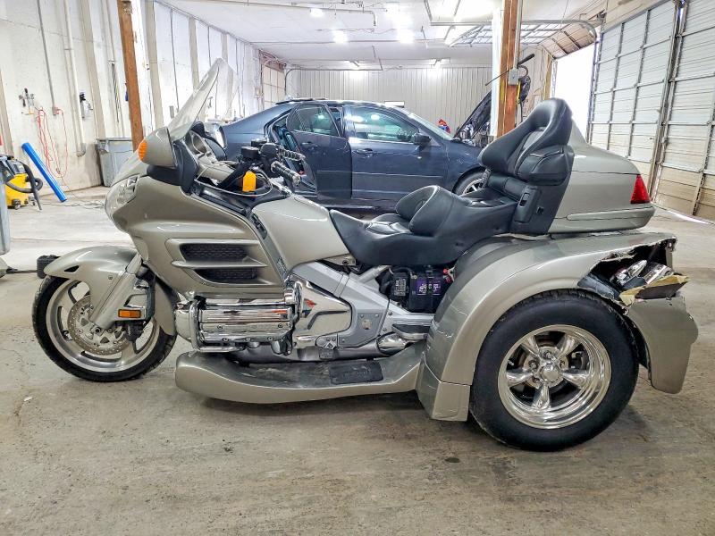 2003 Honda GL1800