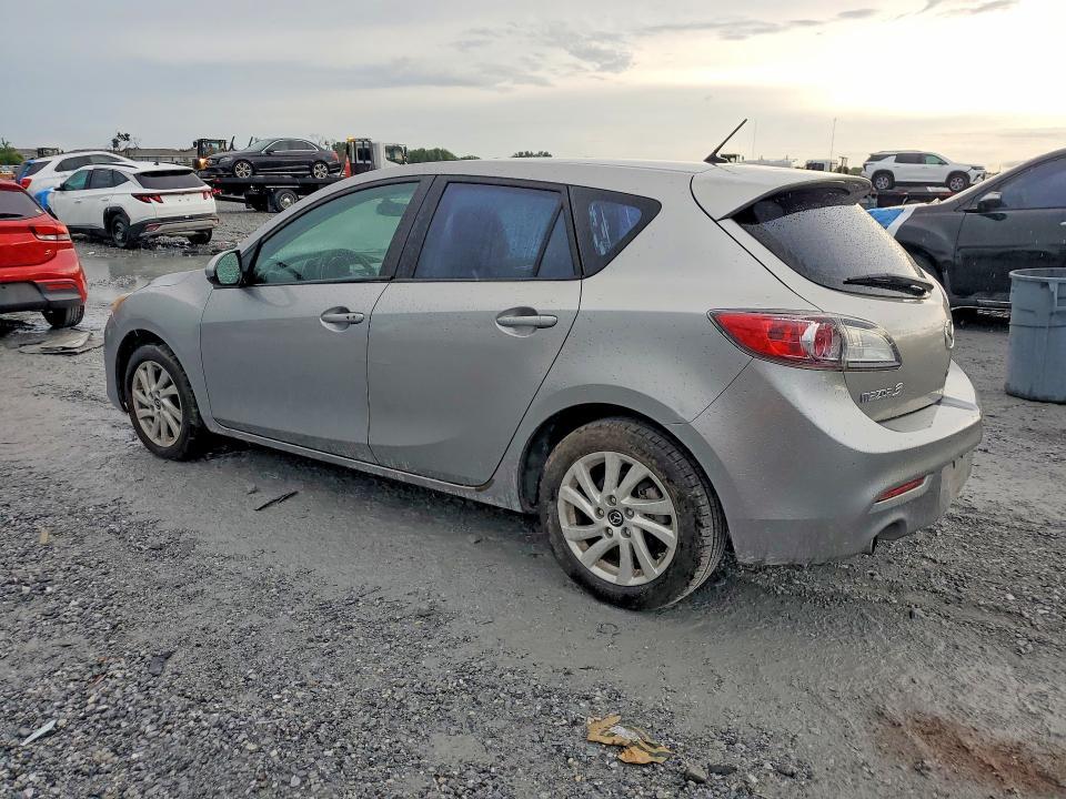 2013 Mazda 3 I
