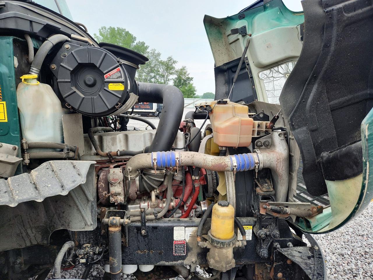 2017 Mack CXU612 Semi Truck