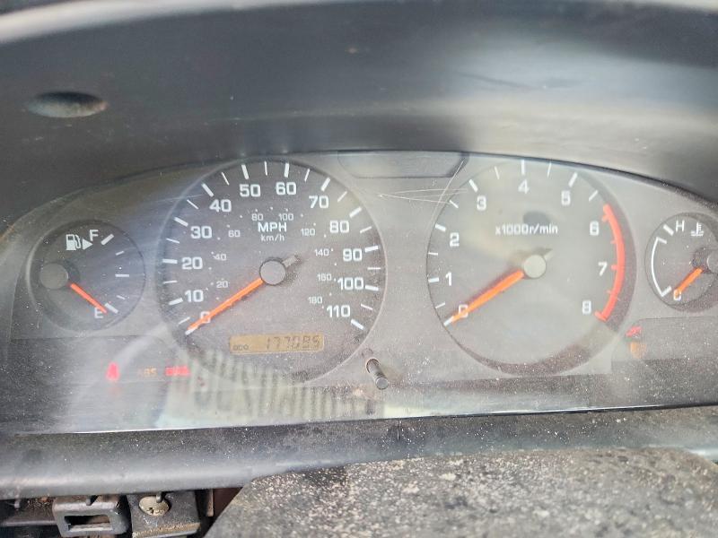 2001 Nissan Frontier XE