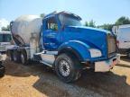 2017 Kenworth Construction T880