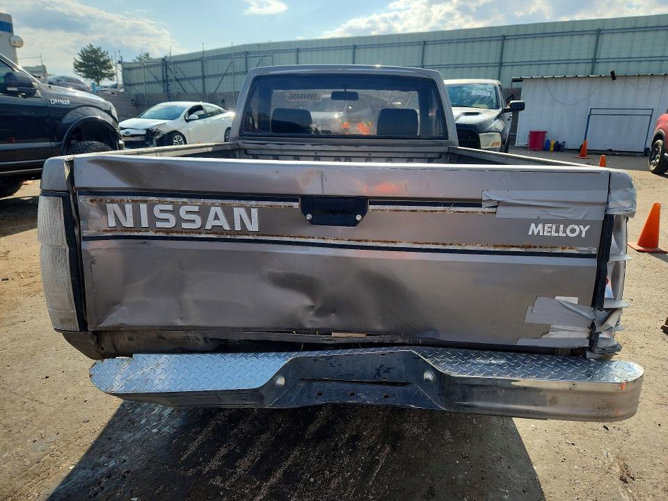 1987 Nissan D21 Short bed