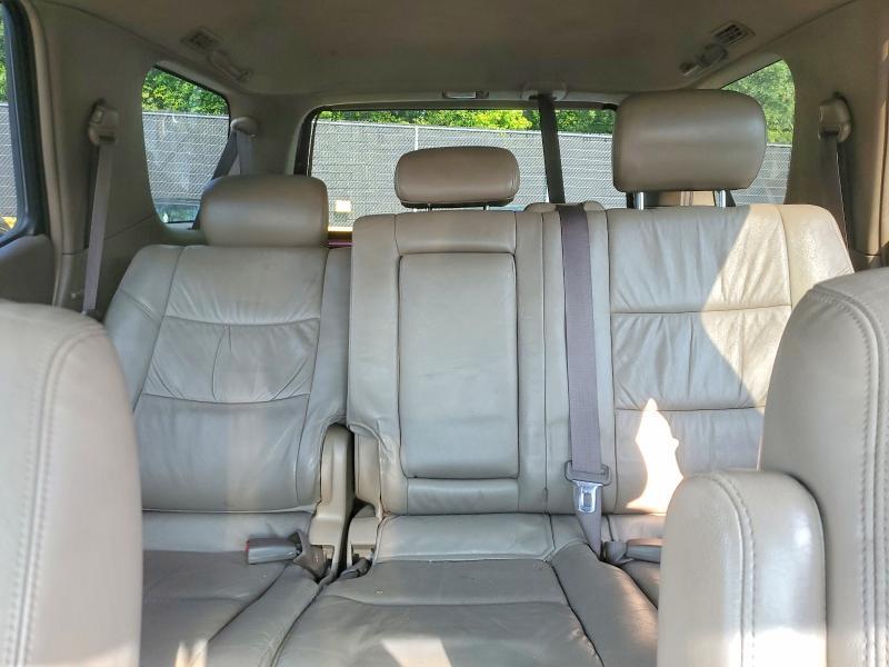 2004 Toyota Sequoia SR5