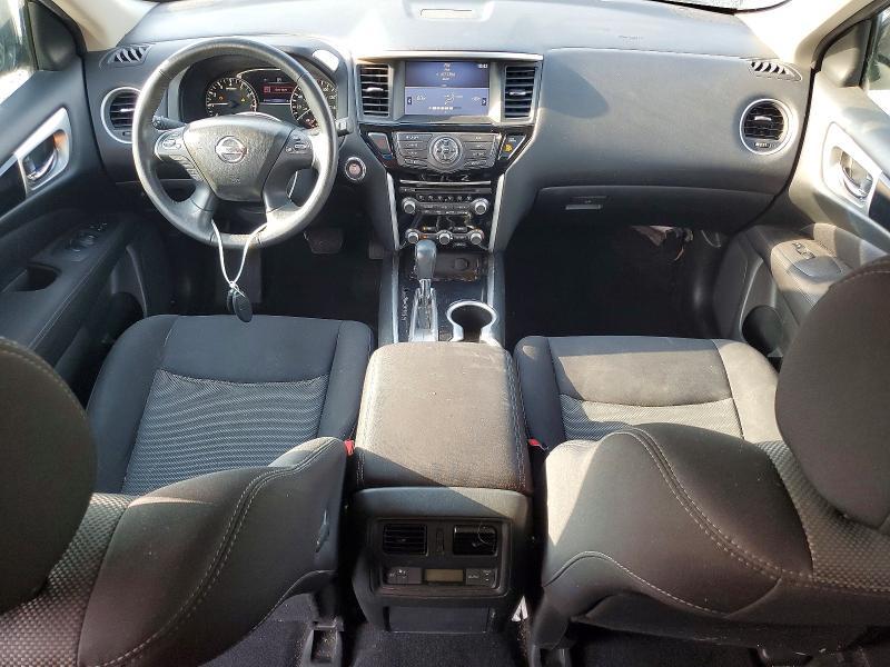 2017 Nissan Pathfinder sv