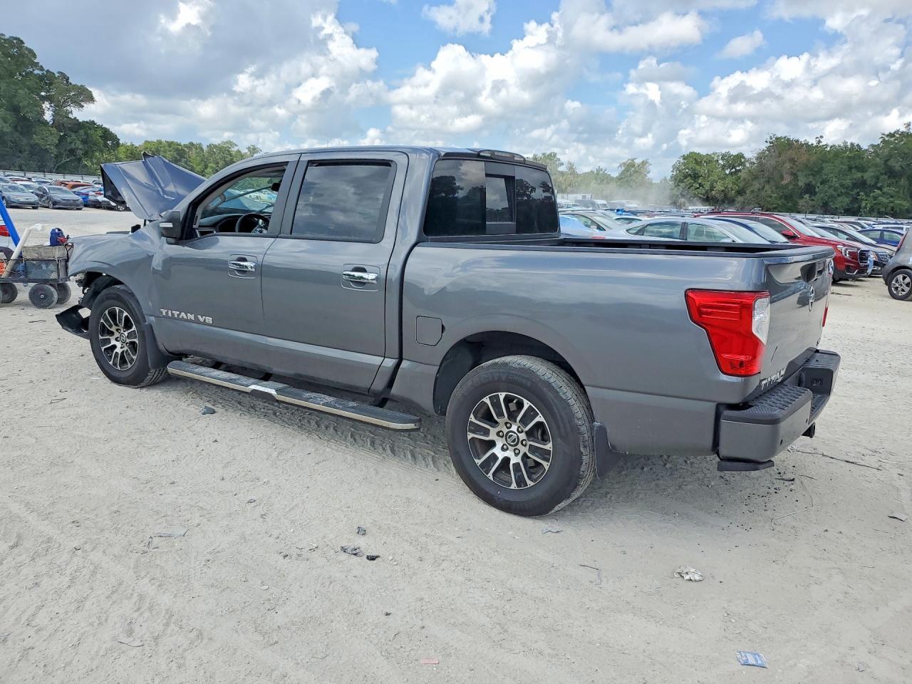 2020 Nissan Titan SV