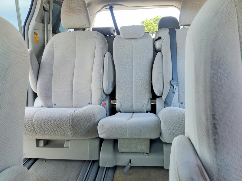 2014 Toyota Sienna le