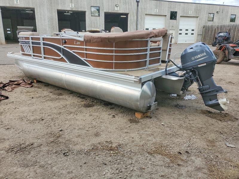 2023 Bennington 20LSR