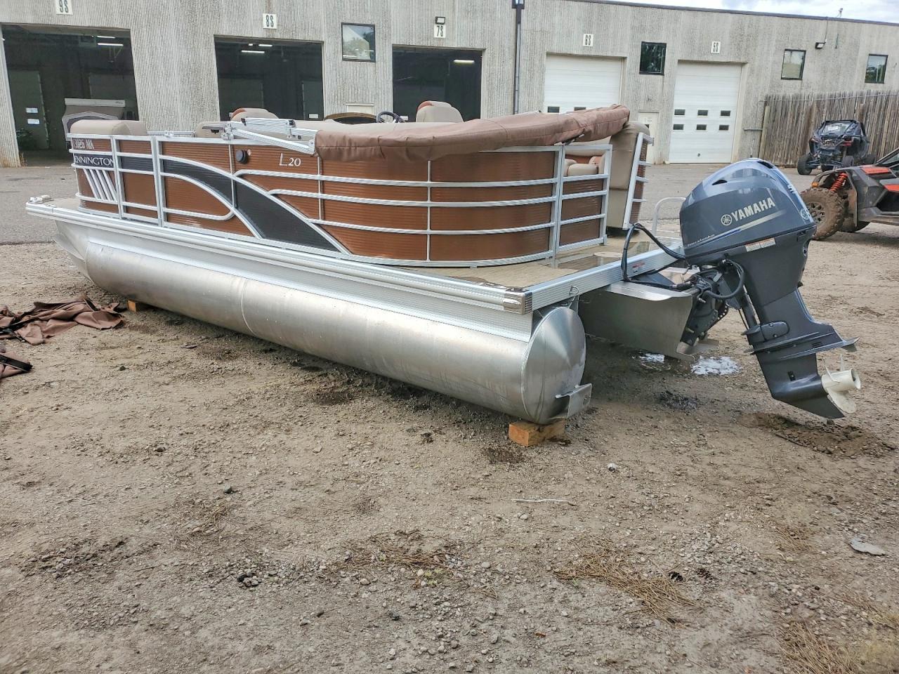2023 Bennington 20LSR