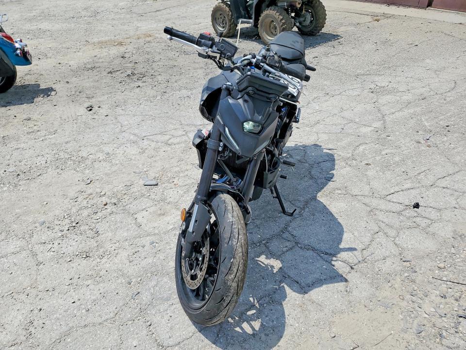 2025 Yamaha MTN690
