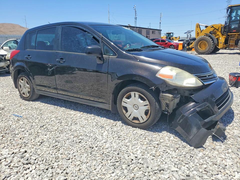 2010 Nissan Versa 1.8 s