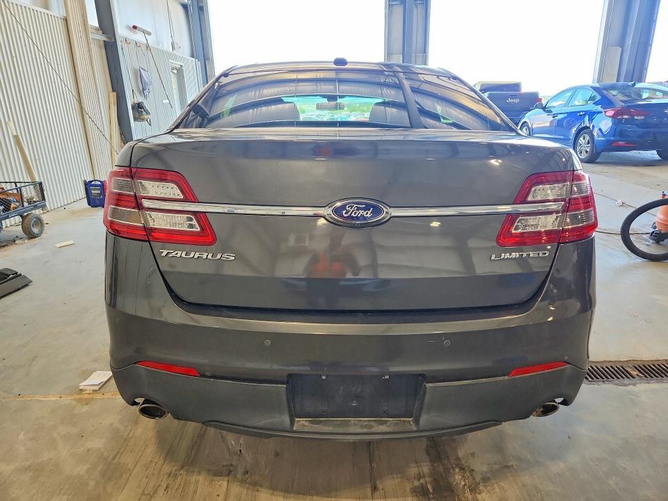 2015 Ford Taurus Limited