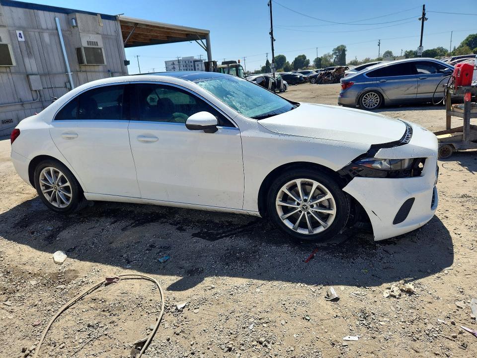 2019 Mercedes-Benz A 220