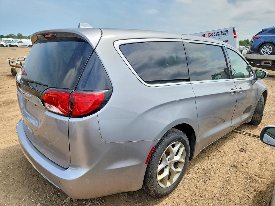2018 Chrysler Pacifica Touring Plus