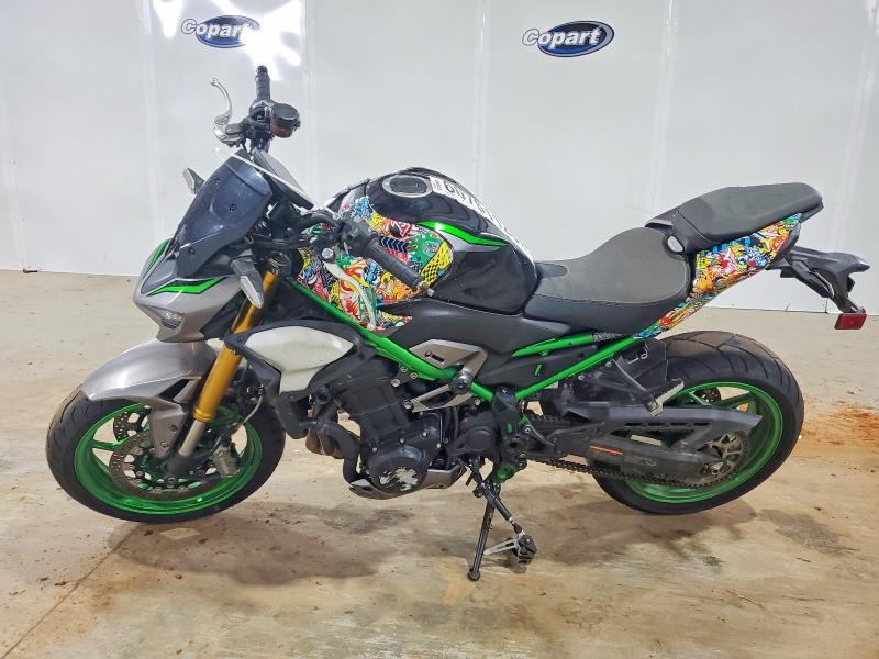 2025 Kawasaki ZR900 T