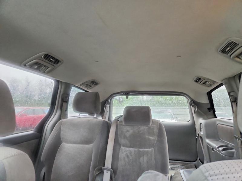 2006 Toyota Sienna le 8 Passenger