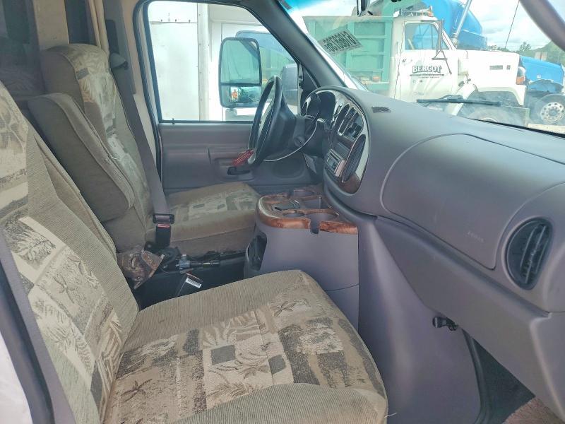 2002 Fourw 2001 Ford Chaeteau RV