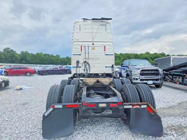 2016 Volvo VNL Semi Truck