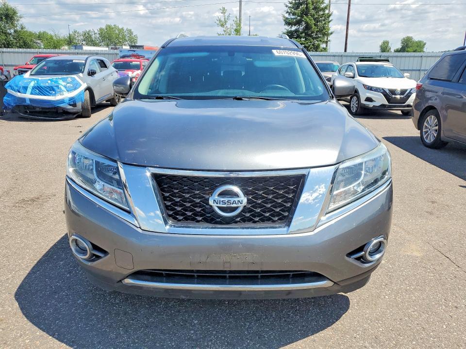 2016 Nissan Pathfinder sl