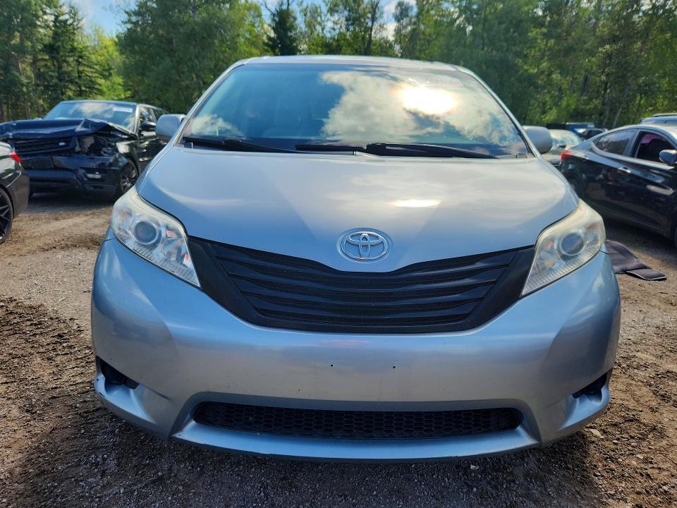 2016 Toyota Sienna l 7-passenger