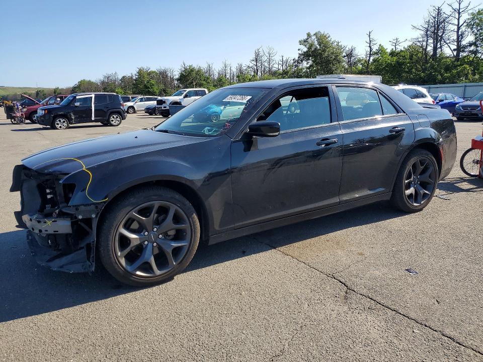 2023 Chrysler 300 s