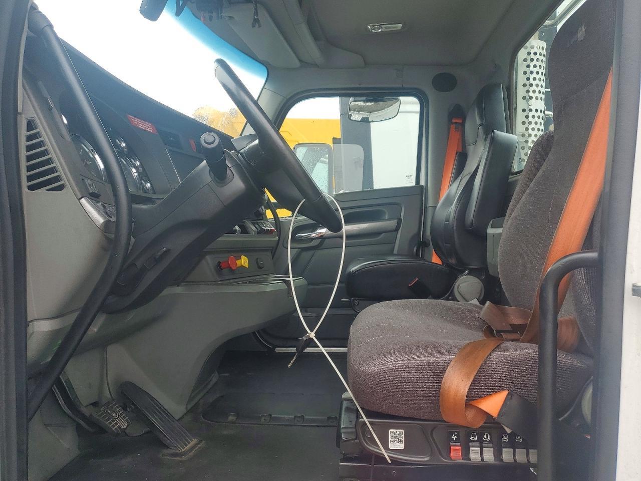 2019 Kenworth T680 Semi Truck