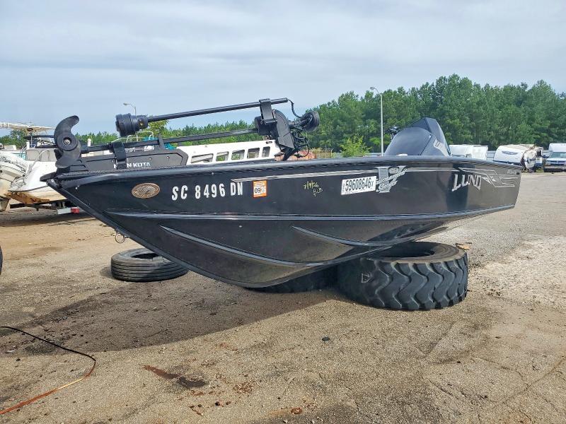 2019 Lund Boats 1875 PRO-V Bass