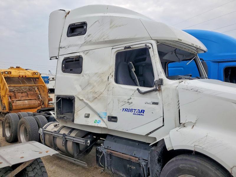 2019 Volvo VNL Semi Truck