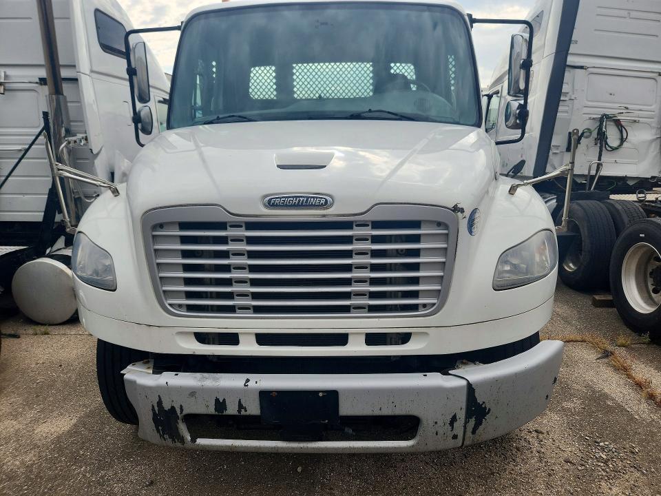 2017 Freightliner Business Class M2 Flatbed Truck