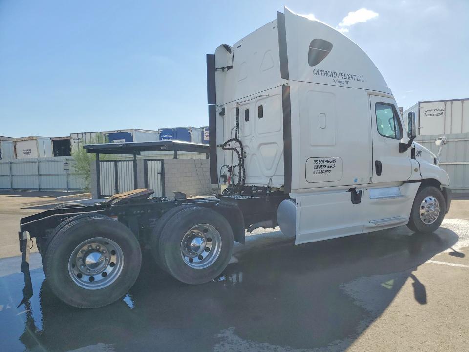 2014 Freightliner Cascadia 125