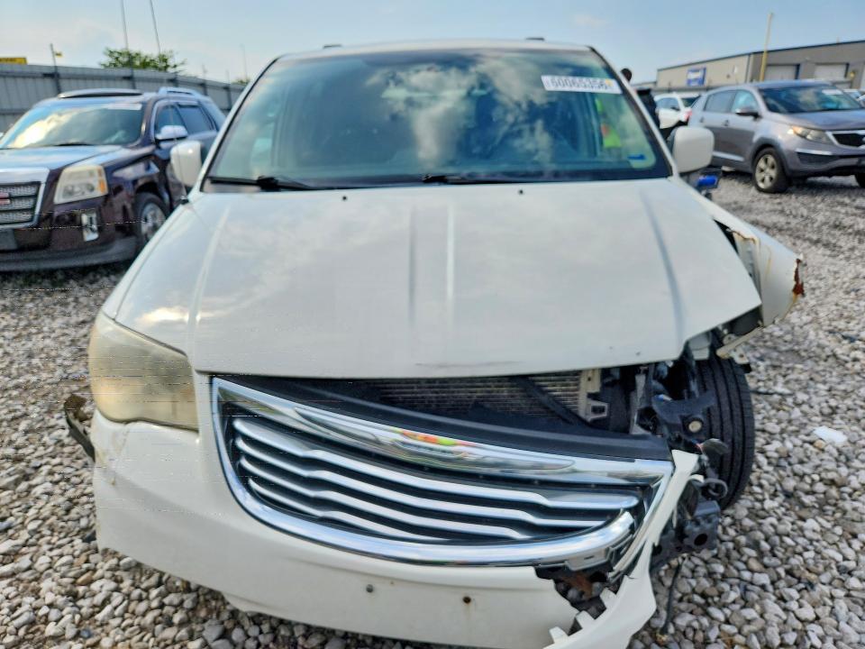 2012 Chrysler Town & Country Touring