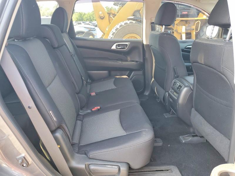 2019 Nissan Pathfinder s