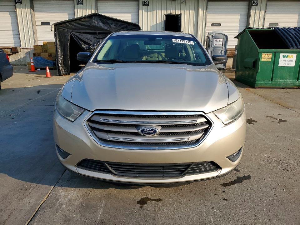 2017 Ford Taurus se
