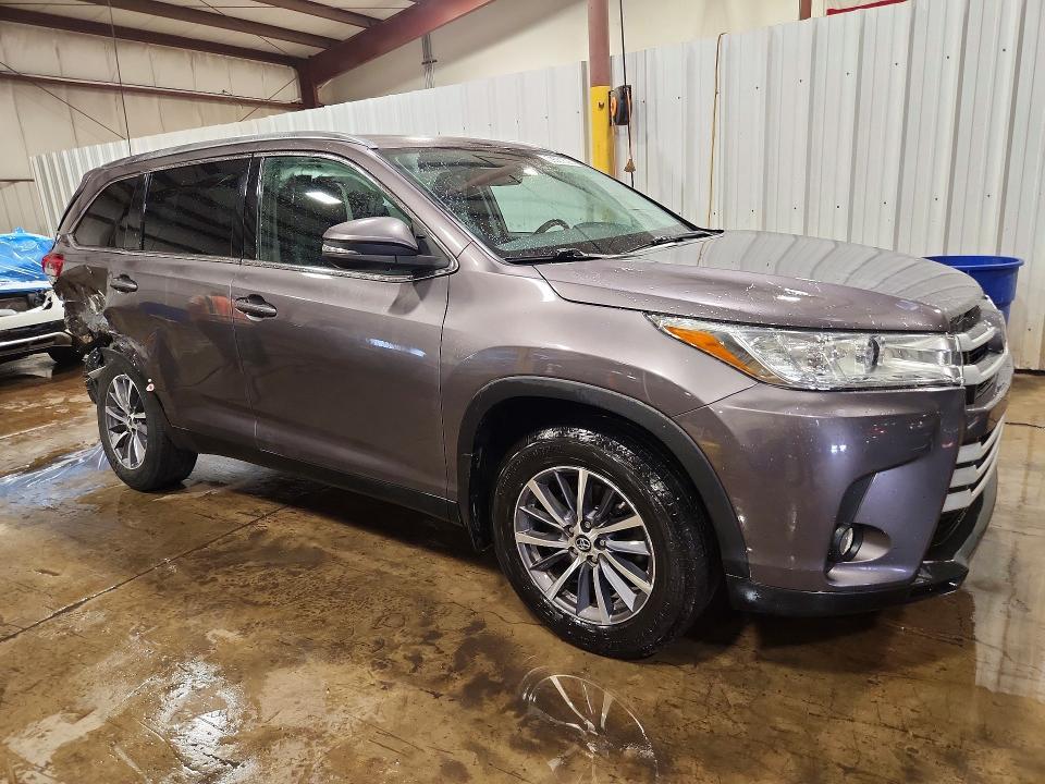 2019 Toyota Highlander xle