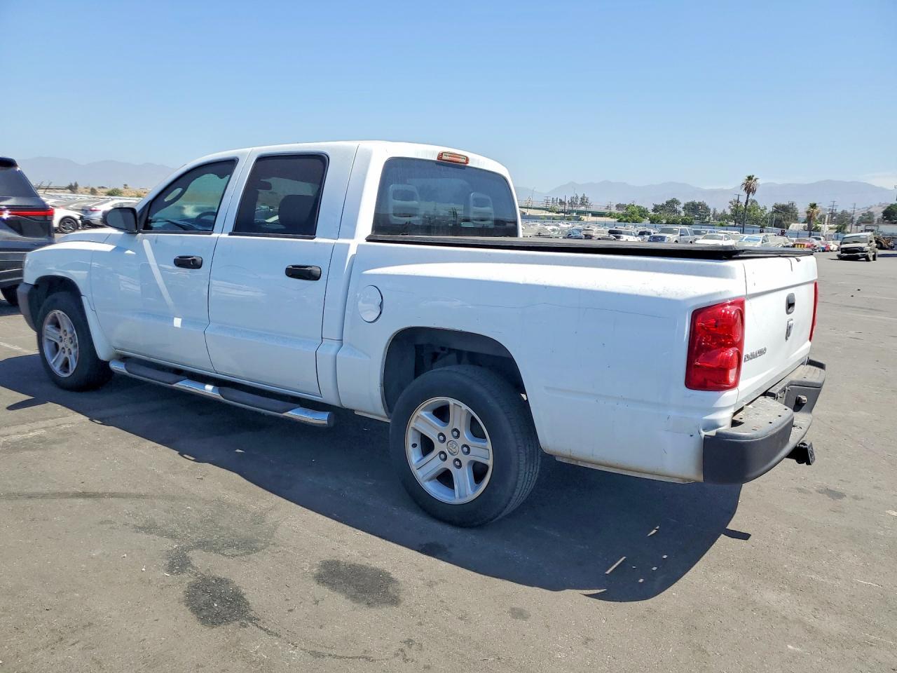 2005 Dodge Dakota Quattro