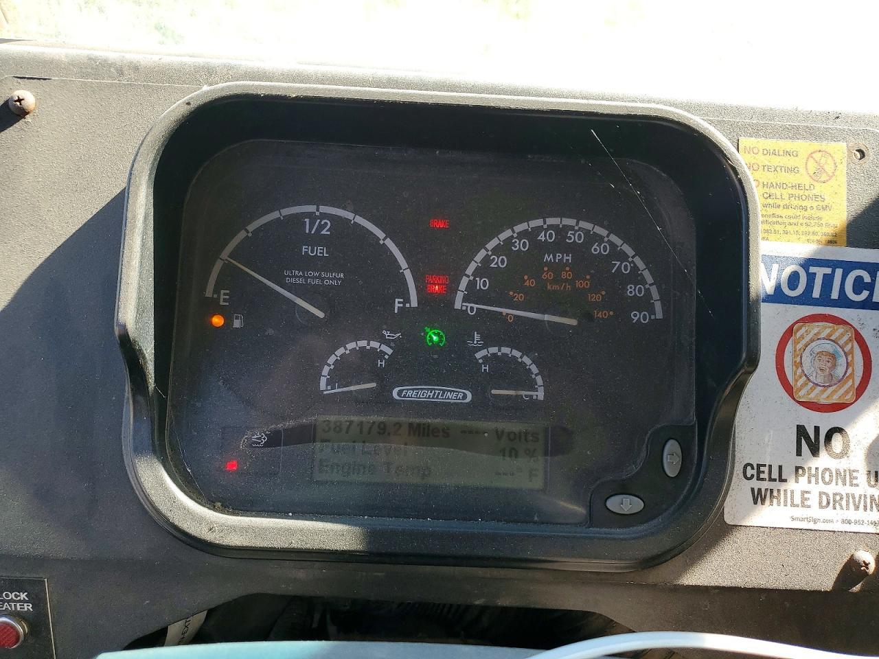 2012 Frht - Freightliner 2012 Freightliner MT45 Chassis BOX Truck