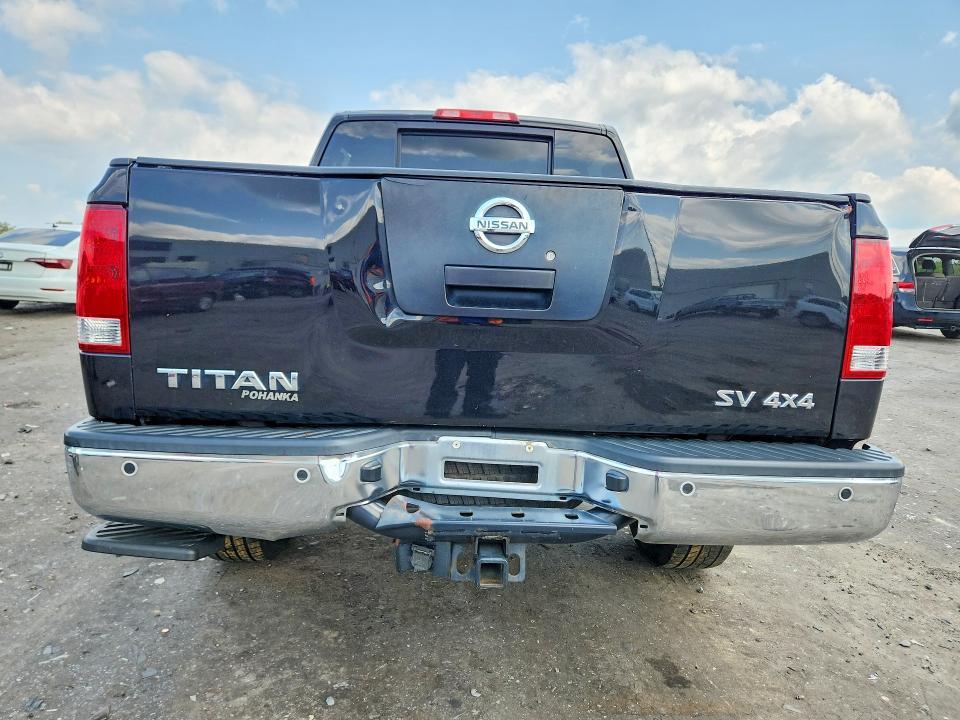 2012 Nissan Titan SV