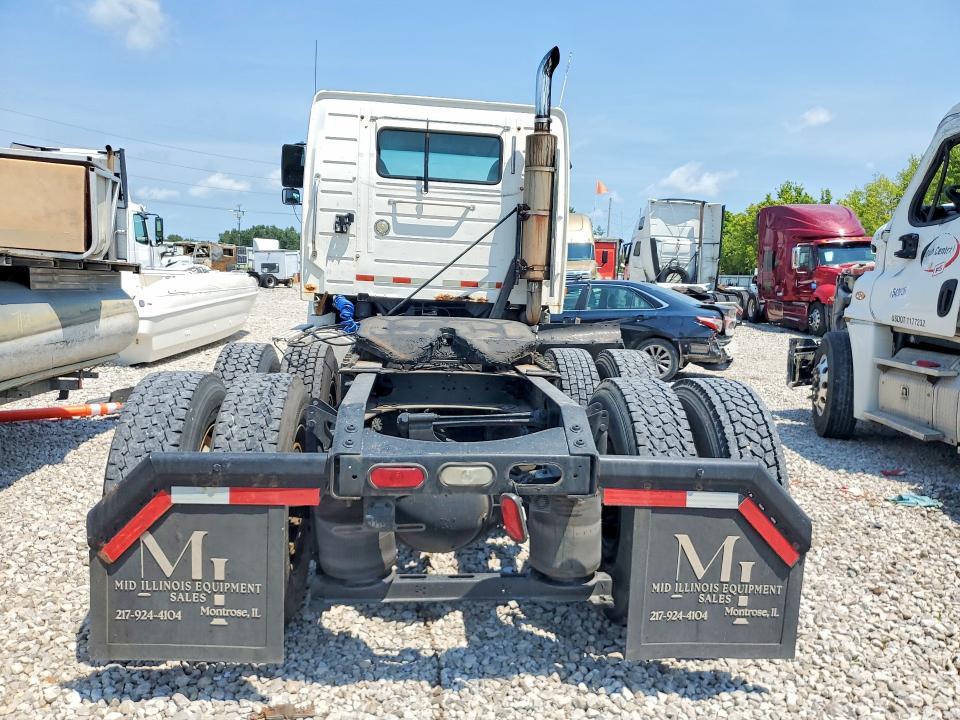 2007 Volvo VNM Semi Truck
