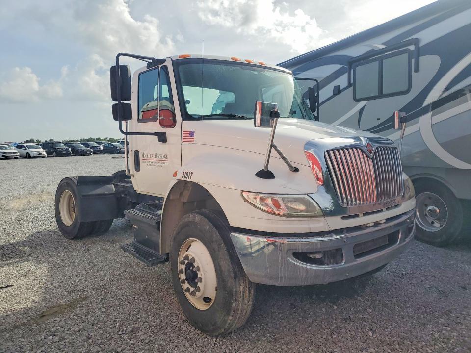 2018 International 4000 4400-Semi Truck