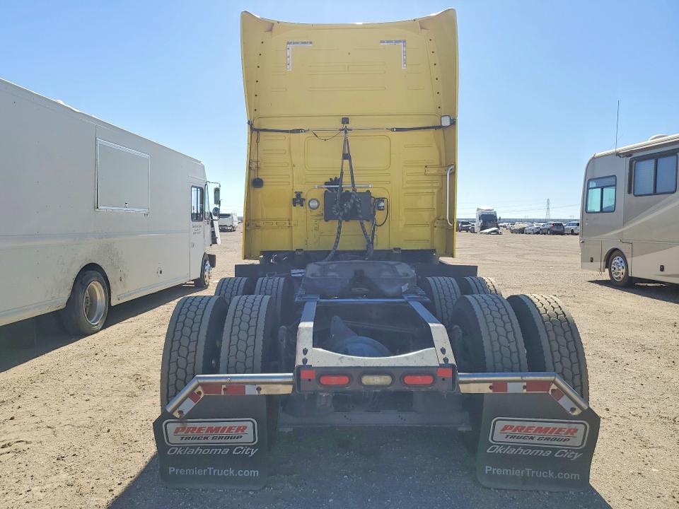 2019 Volvo VNL Semi Truck