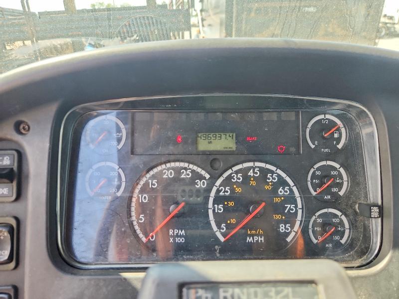 2007 Freightliner M2 106 MED-Flat BED Truck