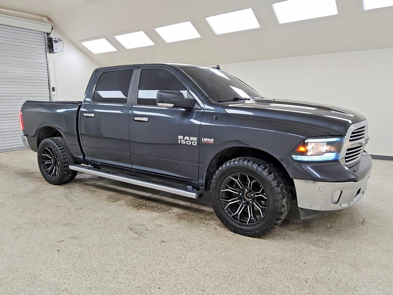 2016 Dodge RAM 1500 SLT