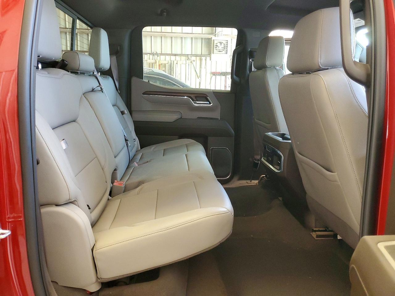 2023 GMC Sierra K1500 SLT